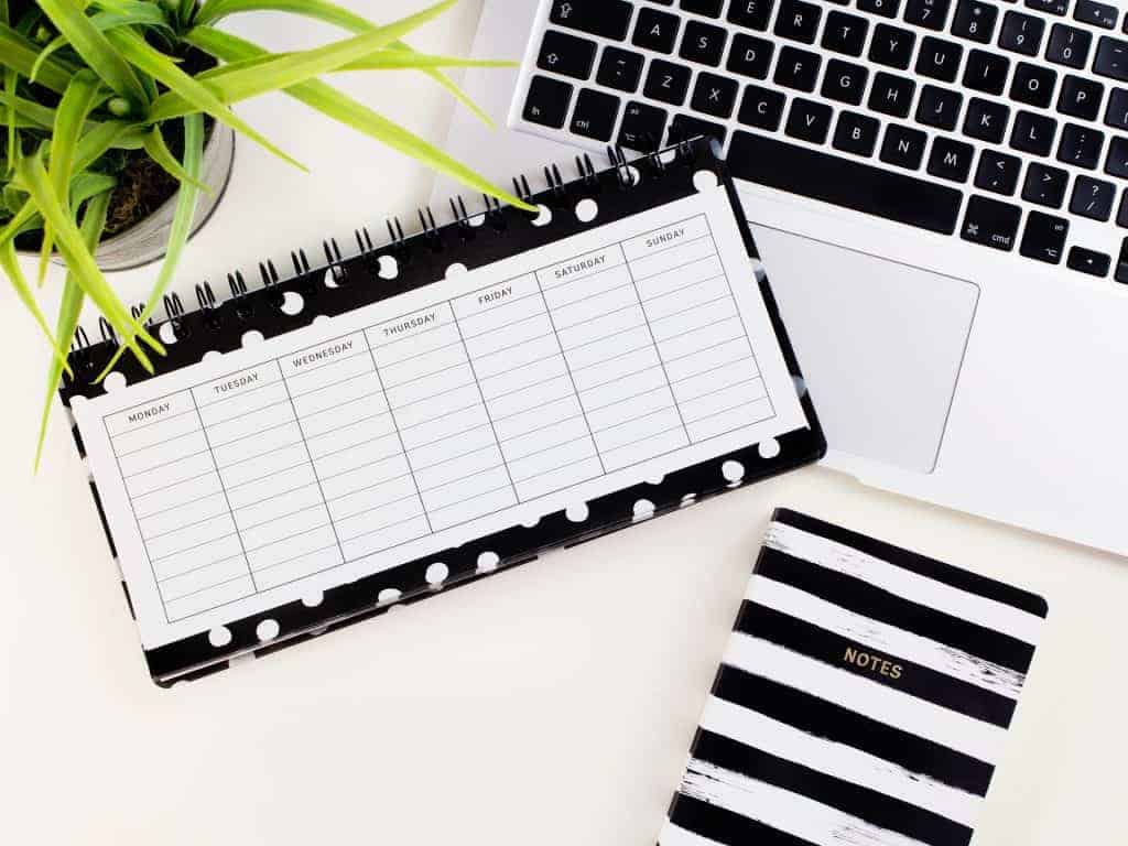 Create a schedule to be more organized freelancer